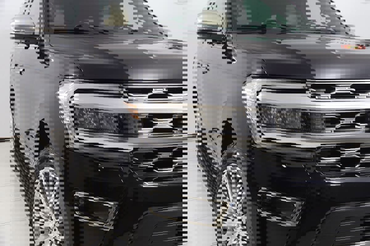 Used 2024 Ford Expedition Max Platinum AWD/4WD image 22