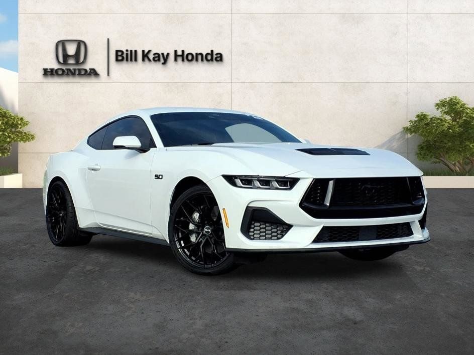 Used 2024 Ford Mustang GT Premium RWD image 5