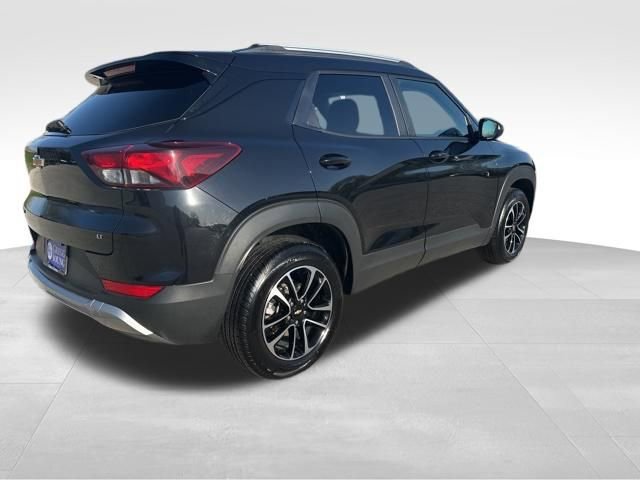 Used 2025 Chevrolet TrailBlazer LT AWD/4WD image 7