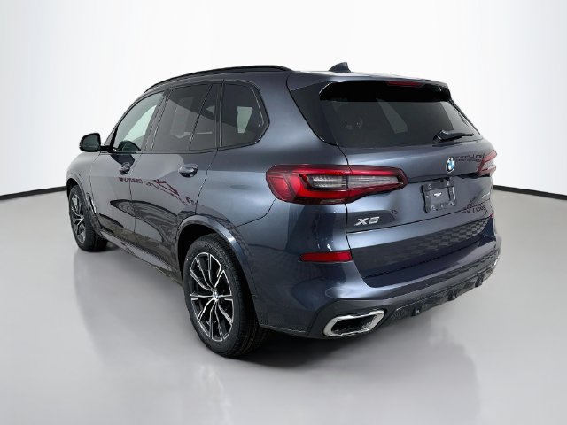 Used 2022 BMW X5 xDrive40i w/ M Sport Package AWD/4WD image 5