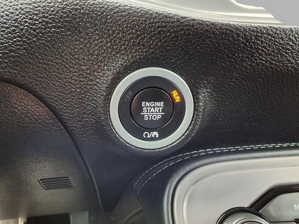 Used 2023 Dodge Challenger SXT w/ Blacktop Package image 8