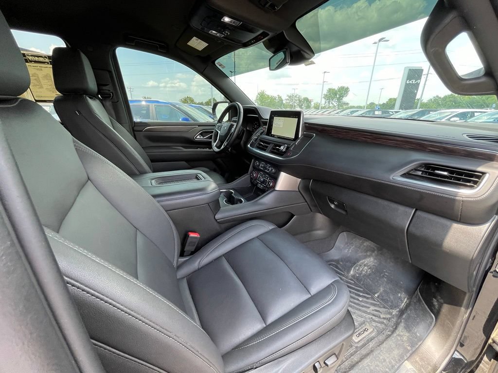 Used 2024 Chevrolet Tahoe Z71 w/ Luxury Package AWD/4WD image 29
