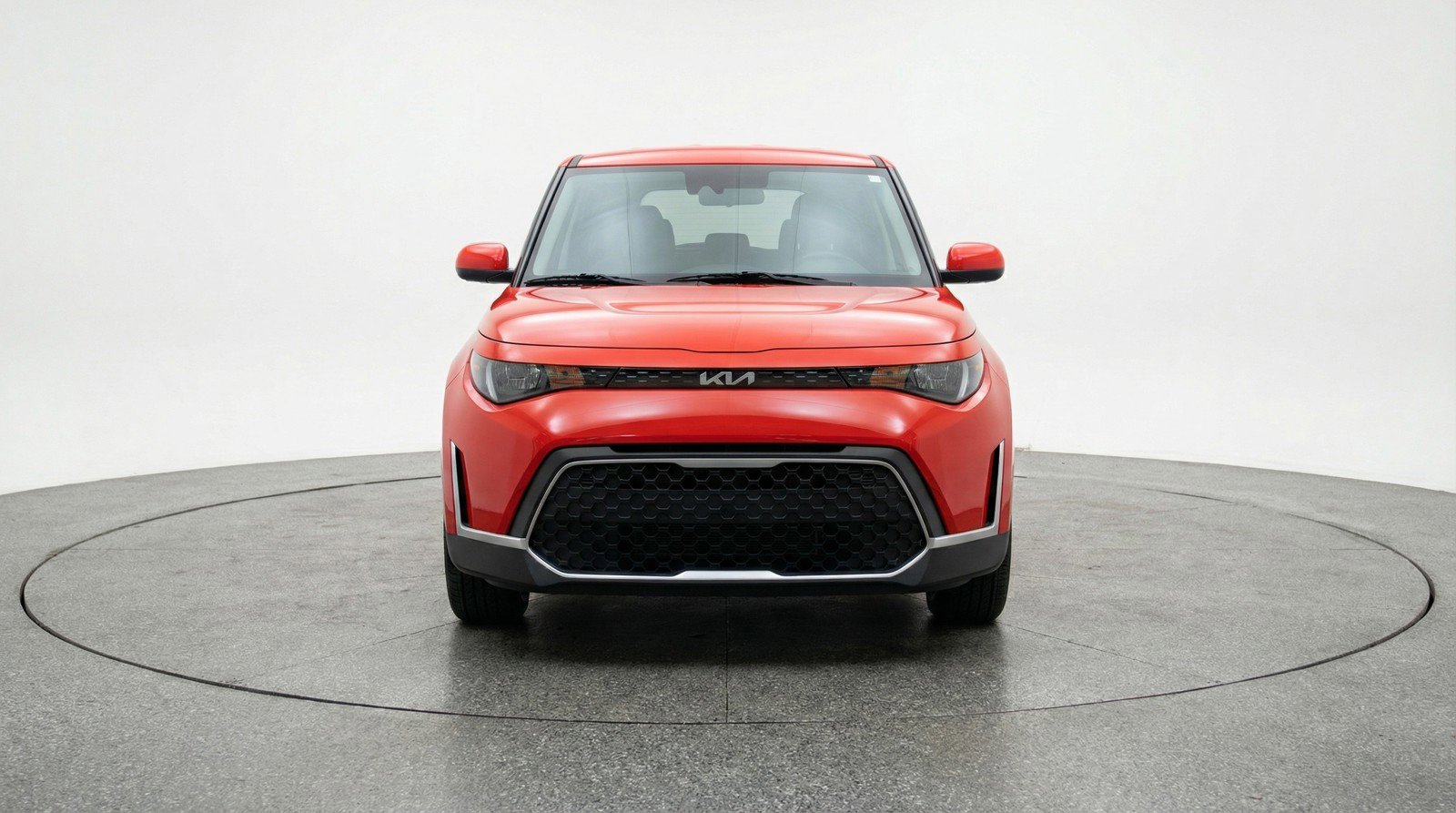 Used 2025 Kia Soul LX w/ LX Technology Package image 2