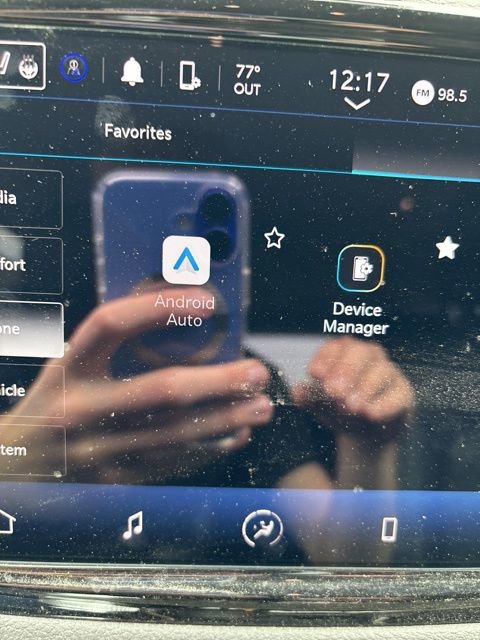 Used 2024 Chrysler Pacifica Touring-L image 29