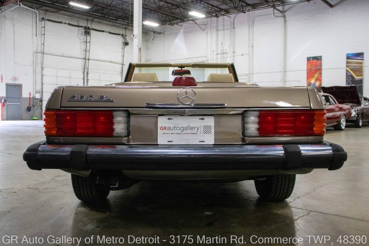 Used 1987 Mercedes-Benz 560 SL image 8