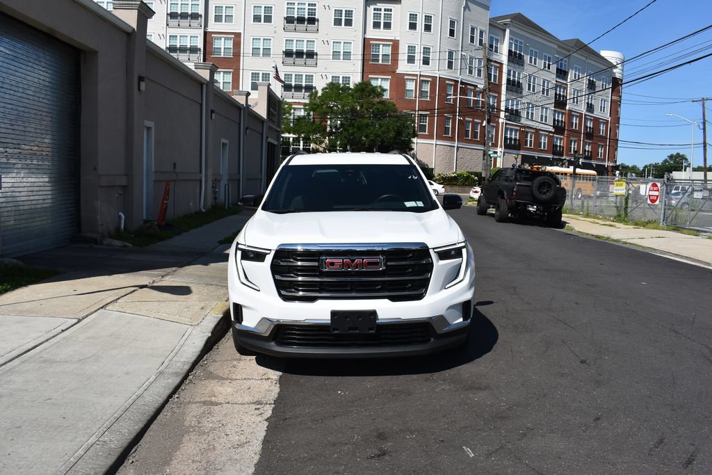 Used 2025 GMC Acadia Elevation AWD/4WD image 3