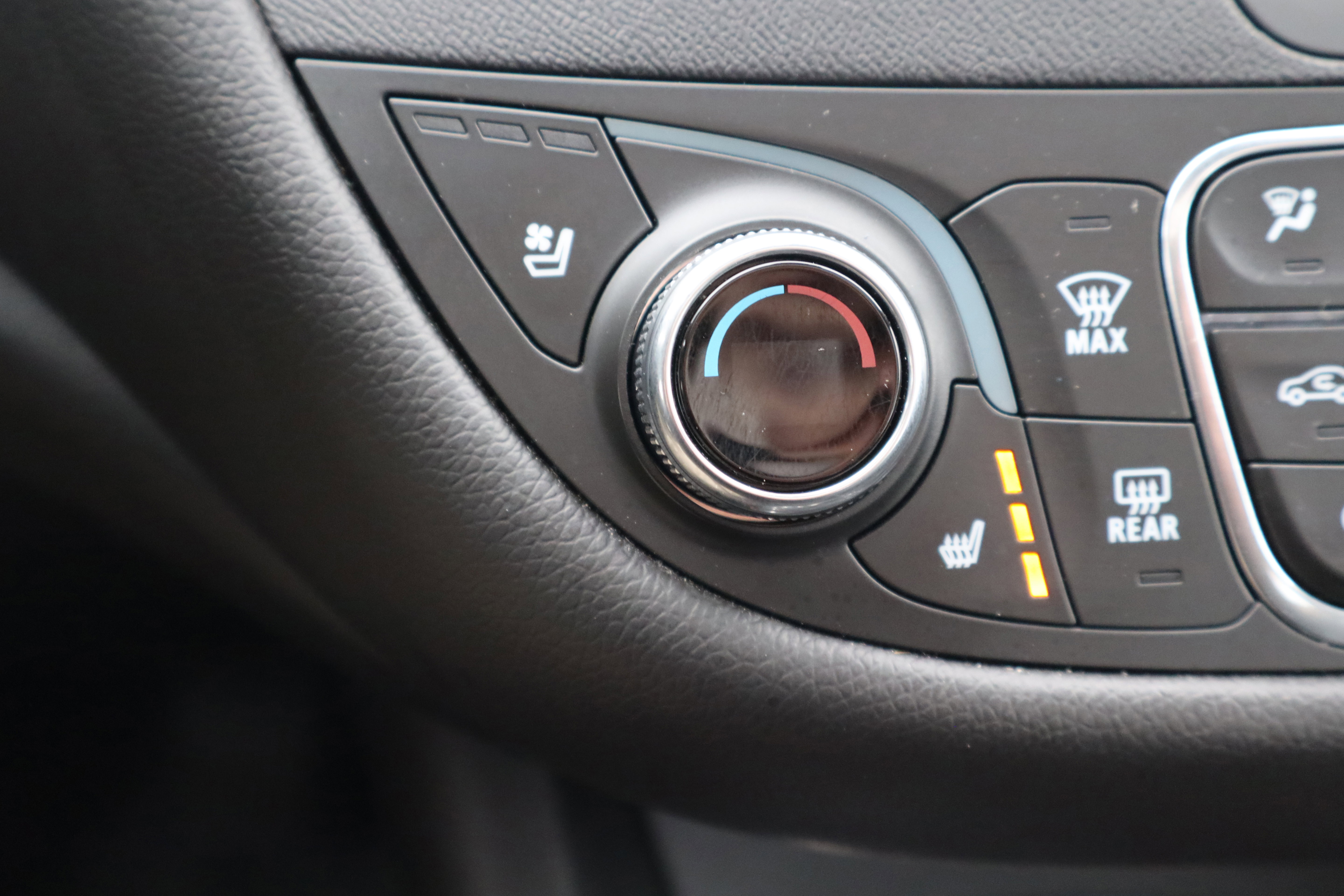 Used 2024 Chevrolet Malibu LT image 23