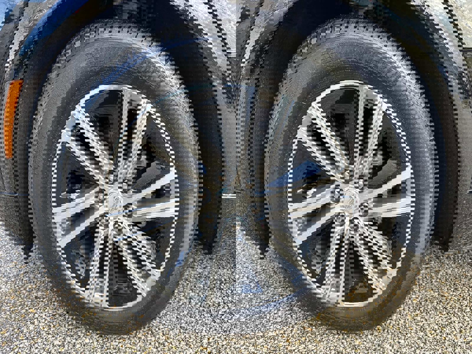 New 2025 Cadillac Lyriq Luxury image 10