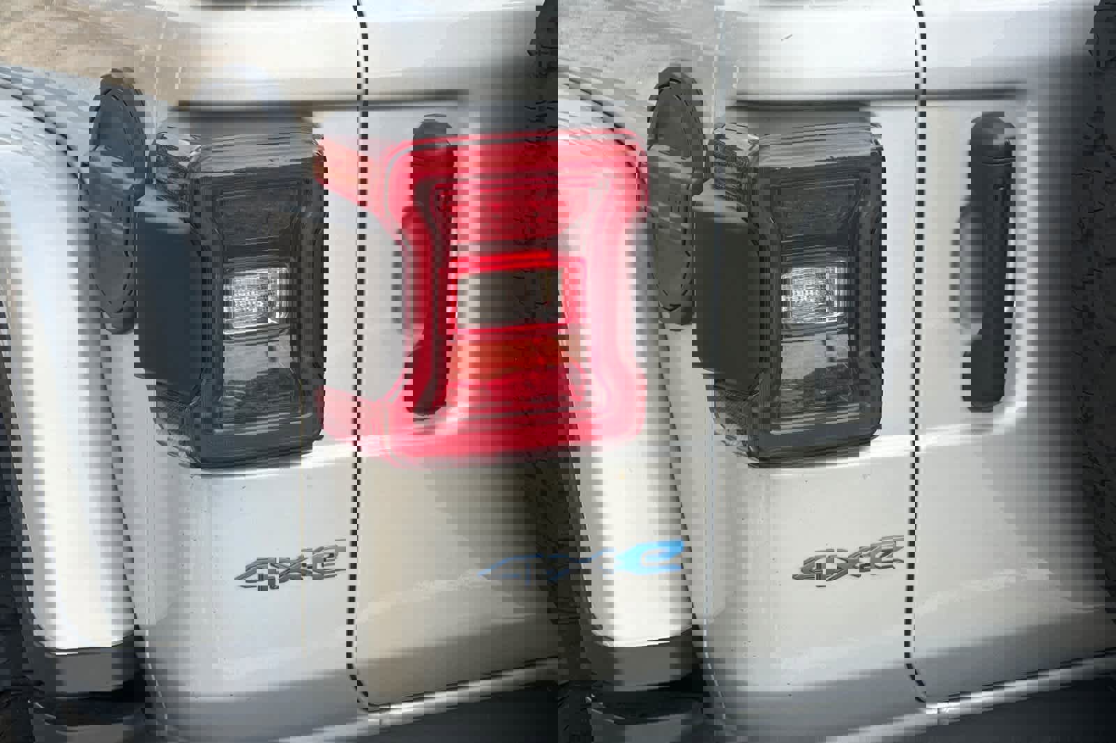 Used 2023 Jeep Wrangler Unlimited Rubicon 4xe w/ Steel Bumper Group image 33