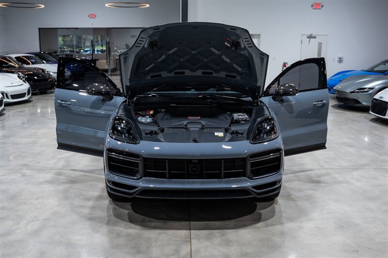 Used 2022 Porsche Cayenne Turbo GT AWD/4WD image 44