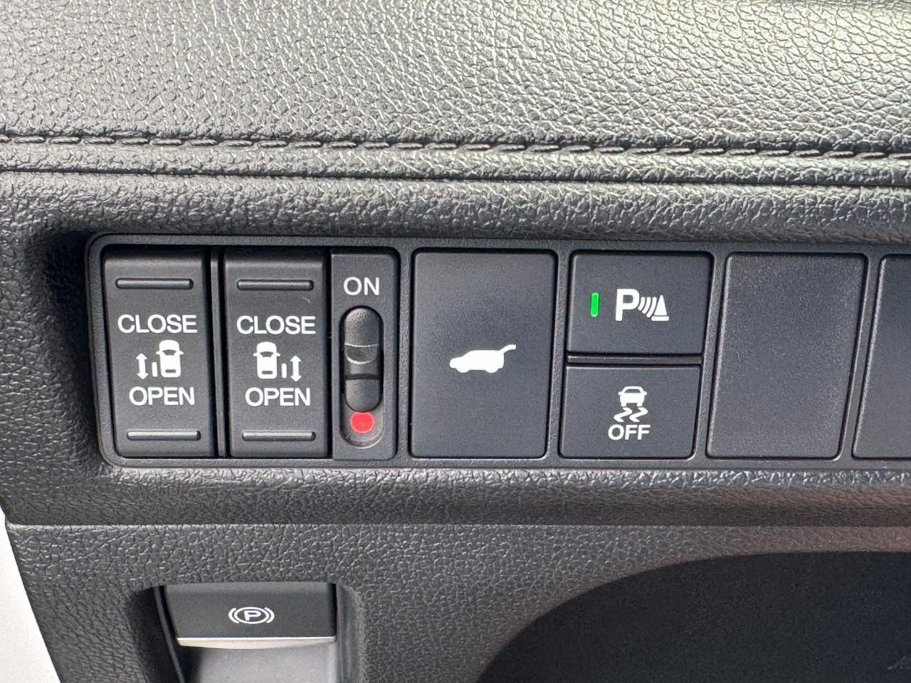 Used 2025 Honda Odyssey Elite image 21
