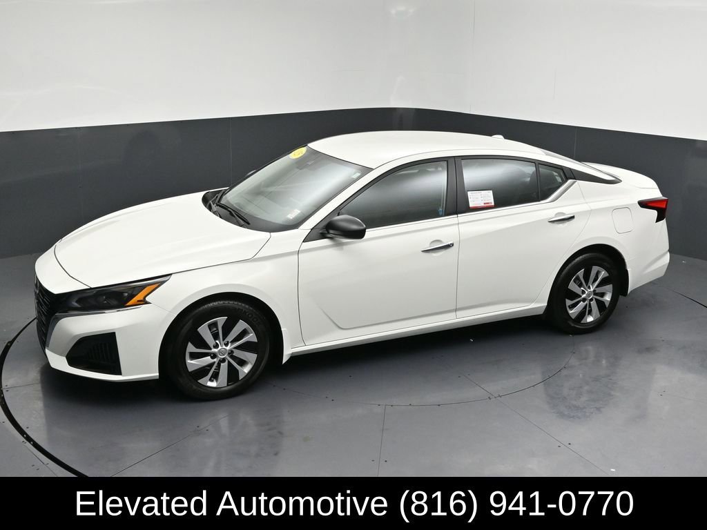 Used 2025 Nissan Altima 2.5 S FWD image 24