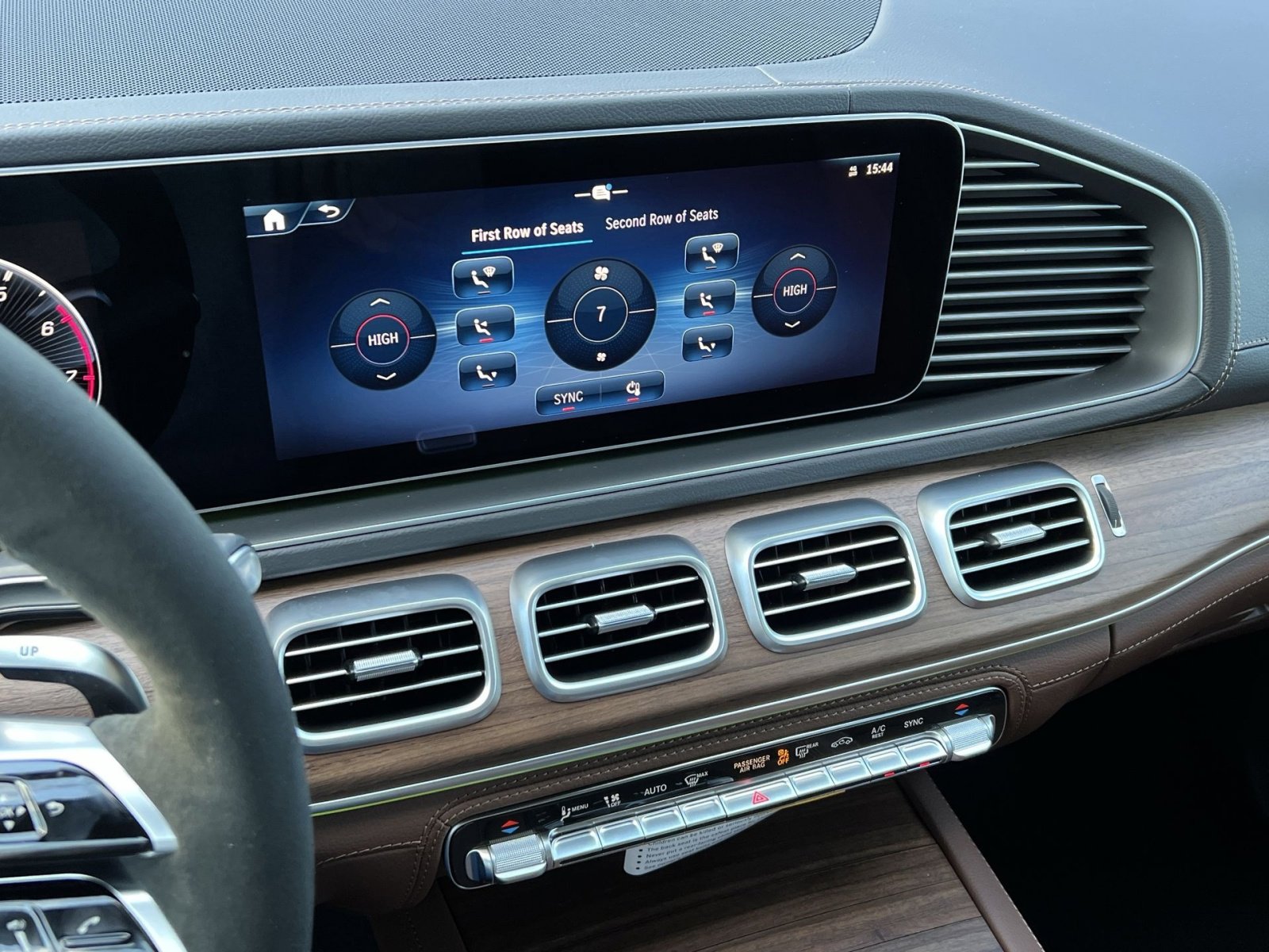 New 2026 Mercedes-Benz GLE 53 AMG 4MATIC Coupe image 19