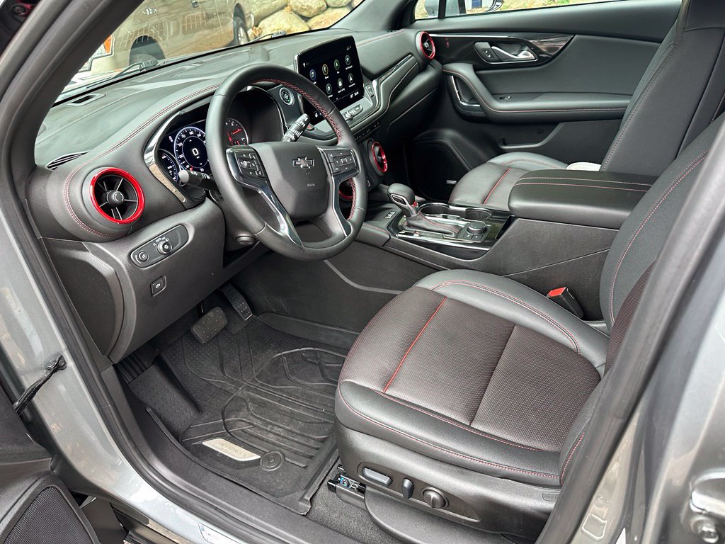 Used 2024 Chevrolet Blazer RS w/ Enhanced Convenience Package FWD image 10