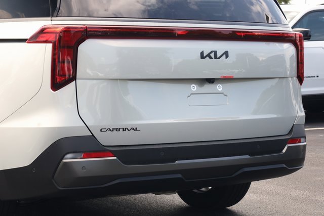 New 2026 Kia Carnival SX image 7