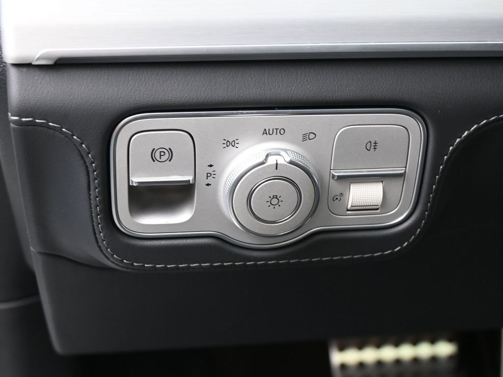 Used 2023 Mercedes-Benz GLS 63 AMG 4MATIC image 17