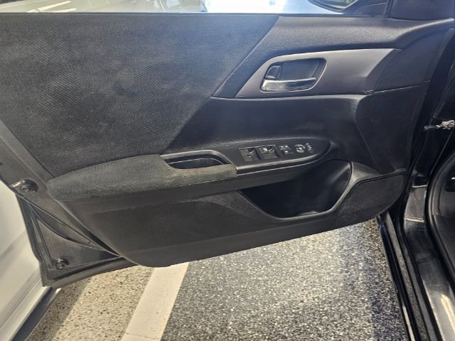 Used 2013 Honda Accord LX image 26