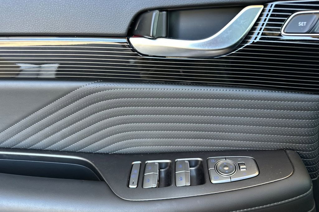 Used 2025 Hyundai Palisade Calligraphy image 9