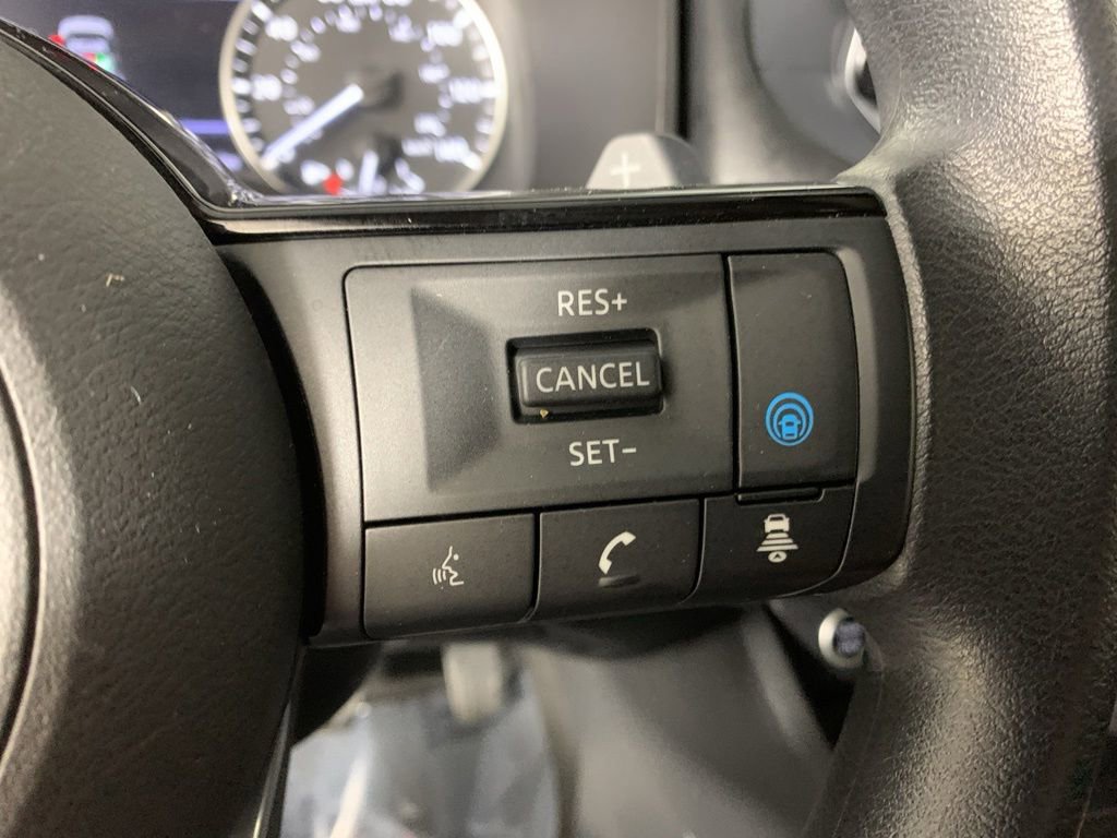Used 2023 Nissan Rogue SV AWD/4WD image 22