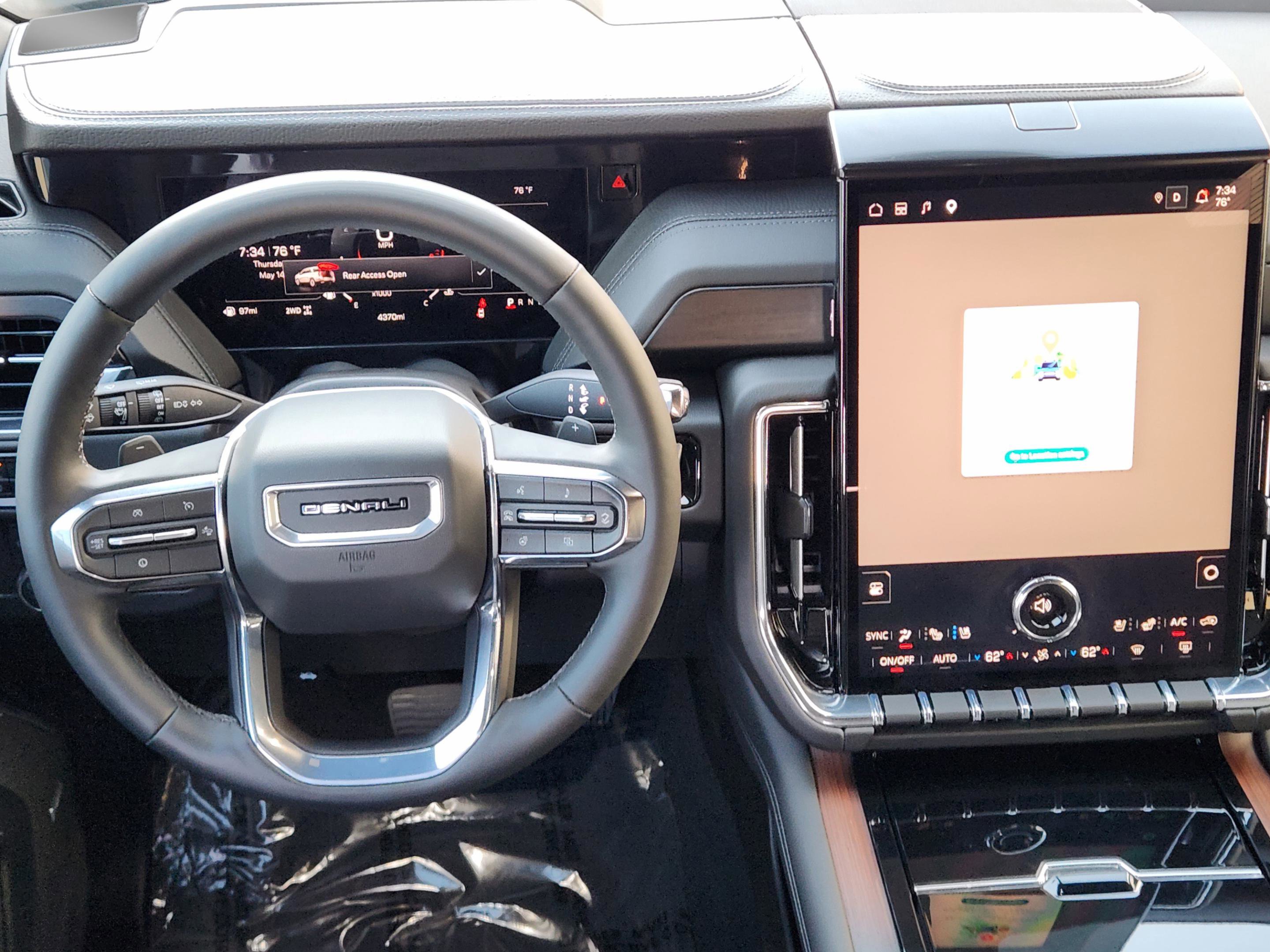 Used 2026 GMC Yukon Denali w/ Sun & Power Step Package AWD/4WD image 22