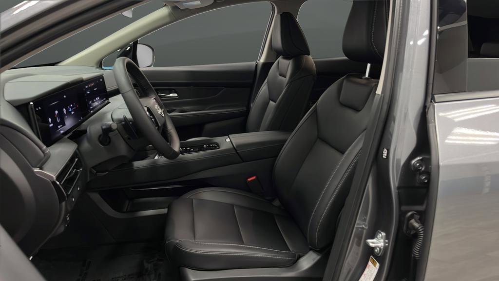 Used 2025 Nissan Murano SV AWD/4WD image 9