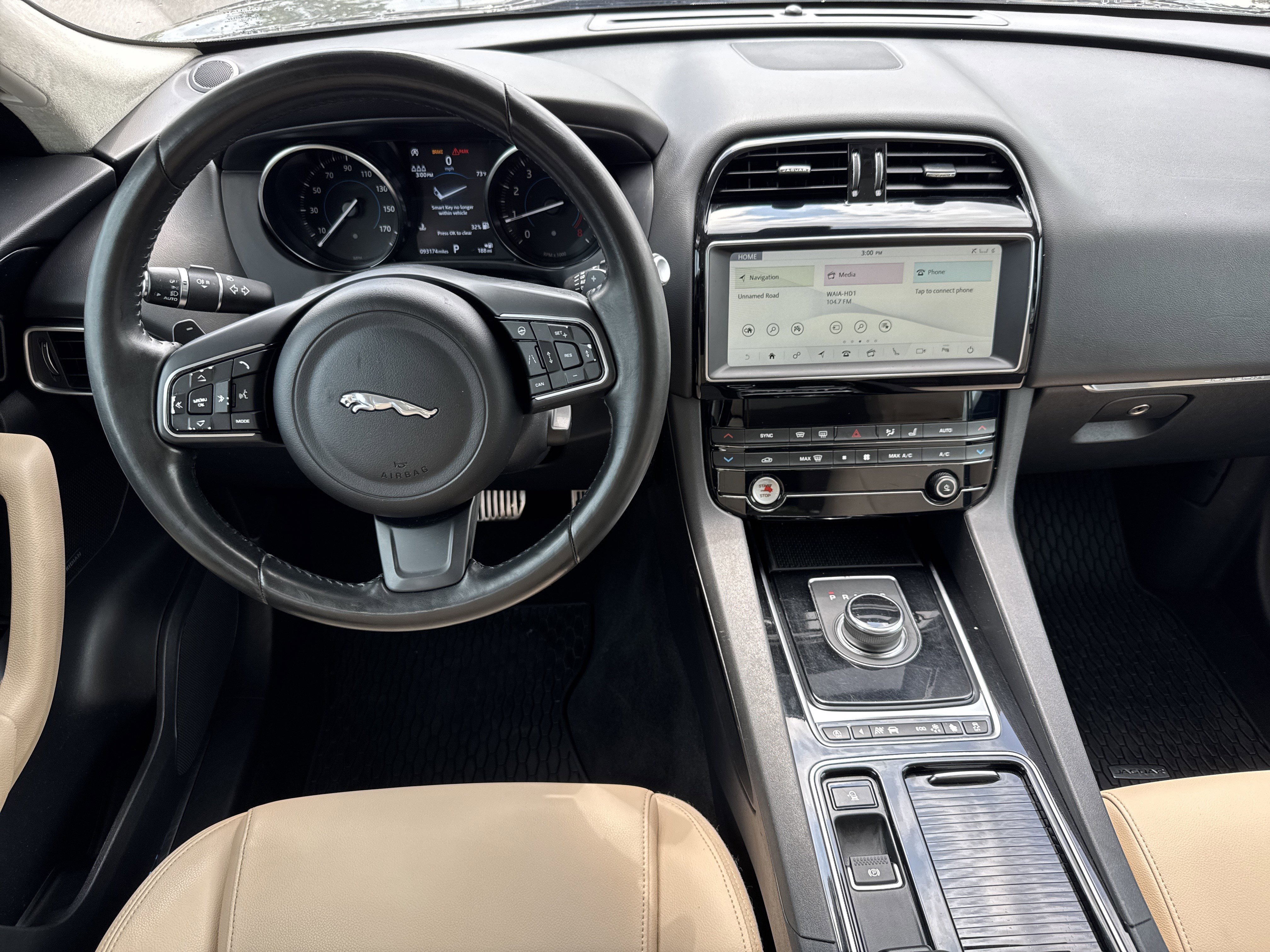 Used 2019 Jaguar F-PACE Premium AWD/4WD image 19