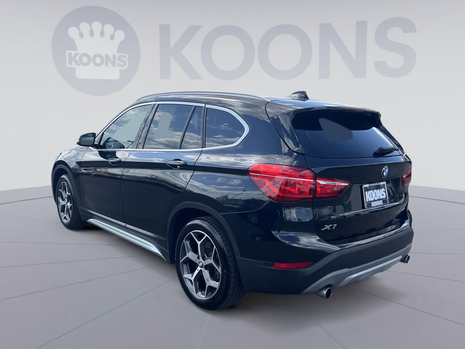 Used 2019 BMW X1 xDrive28i w/ Convenience Package image 4