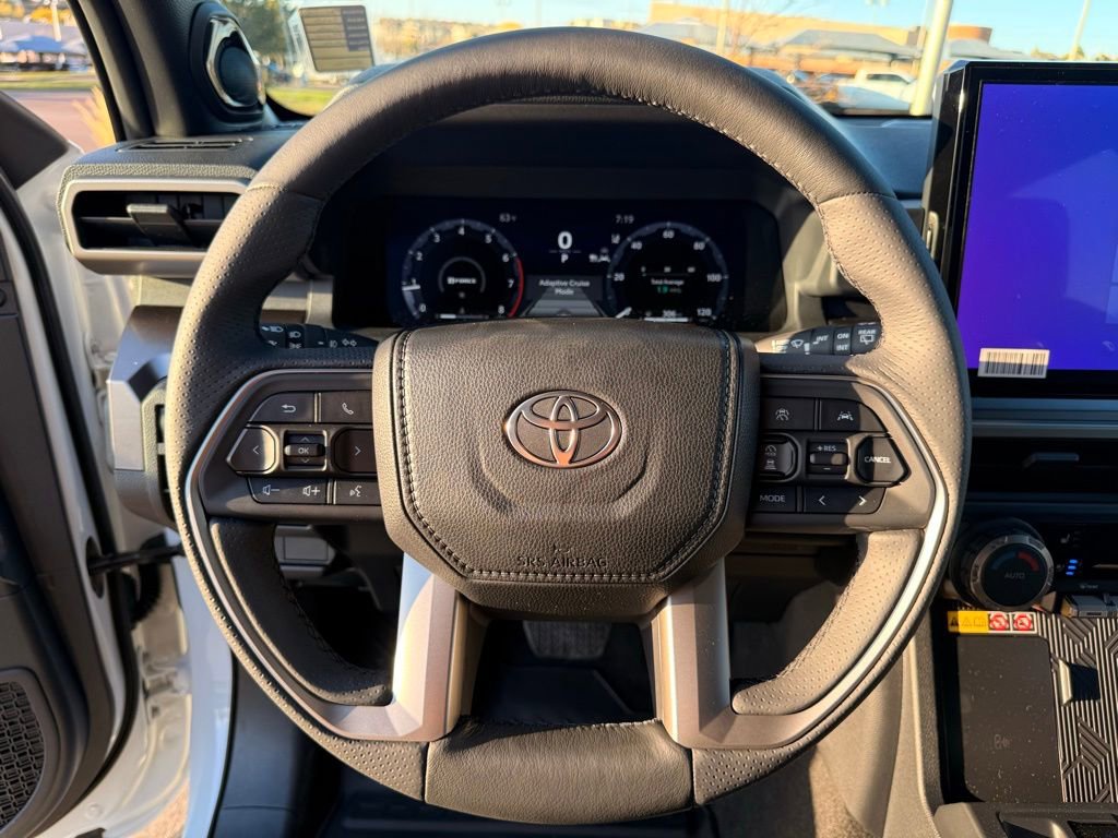 Used 2025 Toyota 4Runner TRD Off-Road Premium image 11