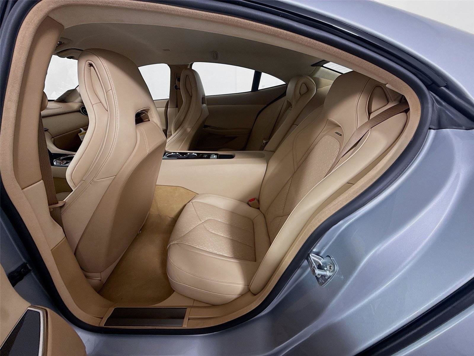 New 2025 Karma Revero Luxury RWD image 16