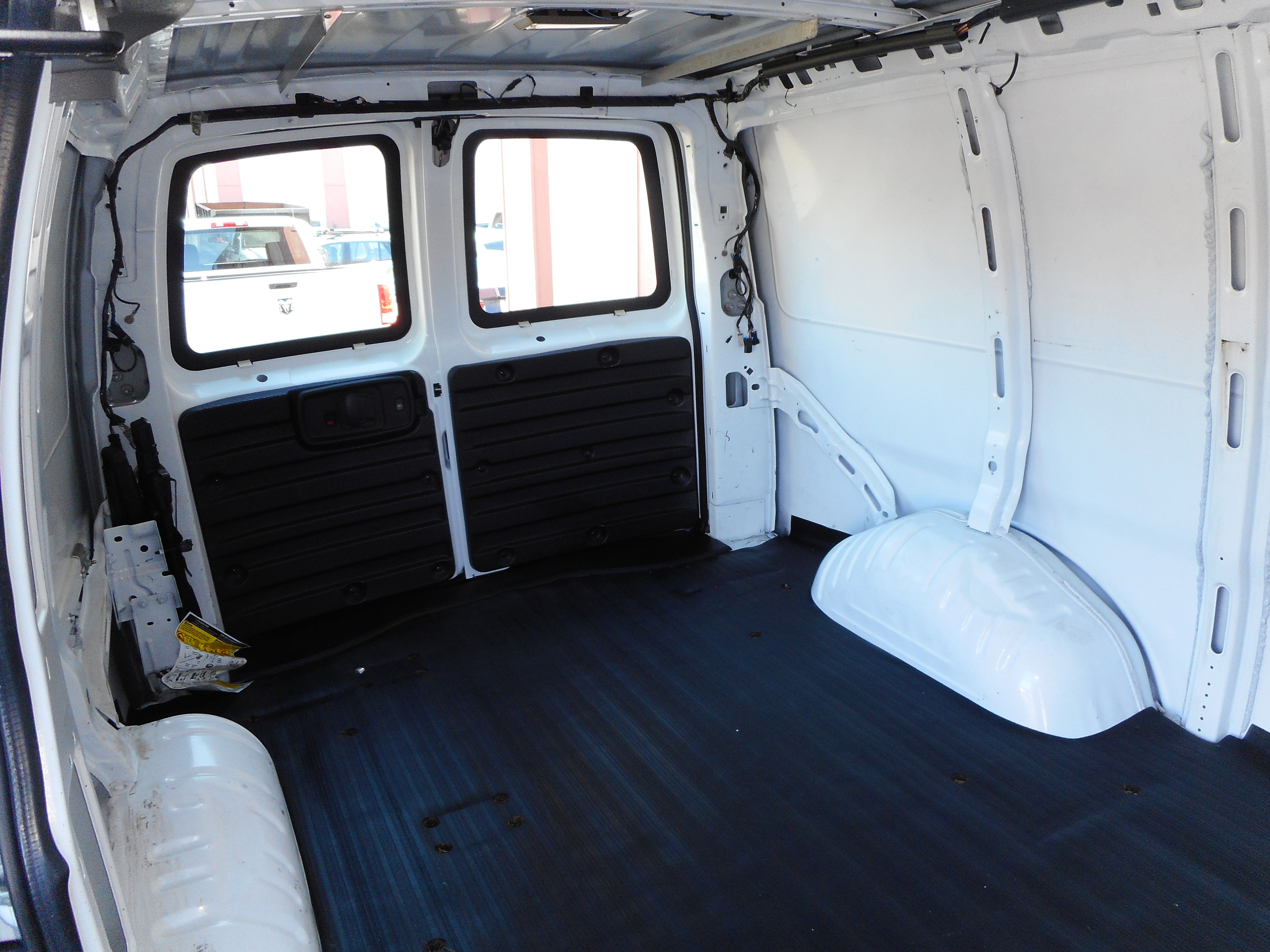 Used 2006 Chevrolet Express 2500 w/ Power and Light Package image 17