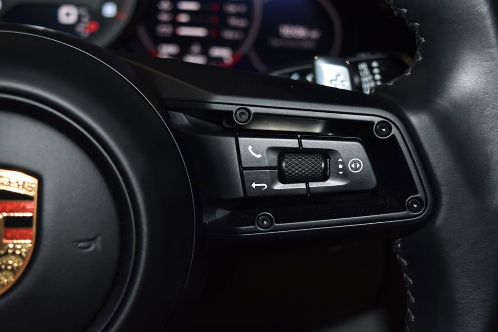 Used 2023 Porsche Panamera 4 Platinum Edition image 11