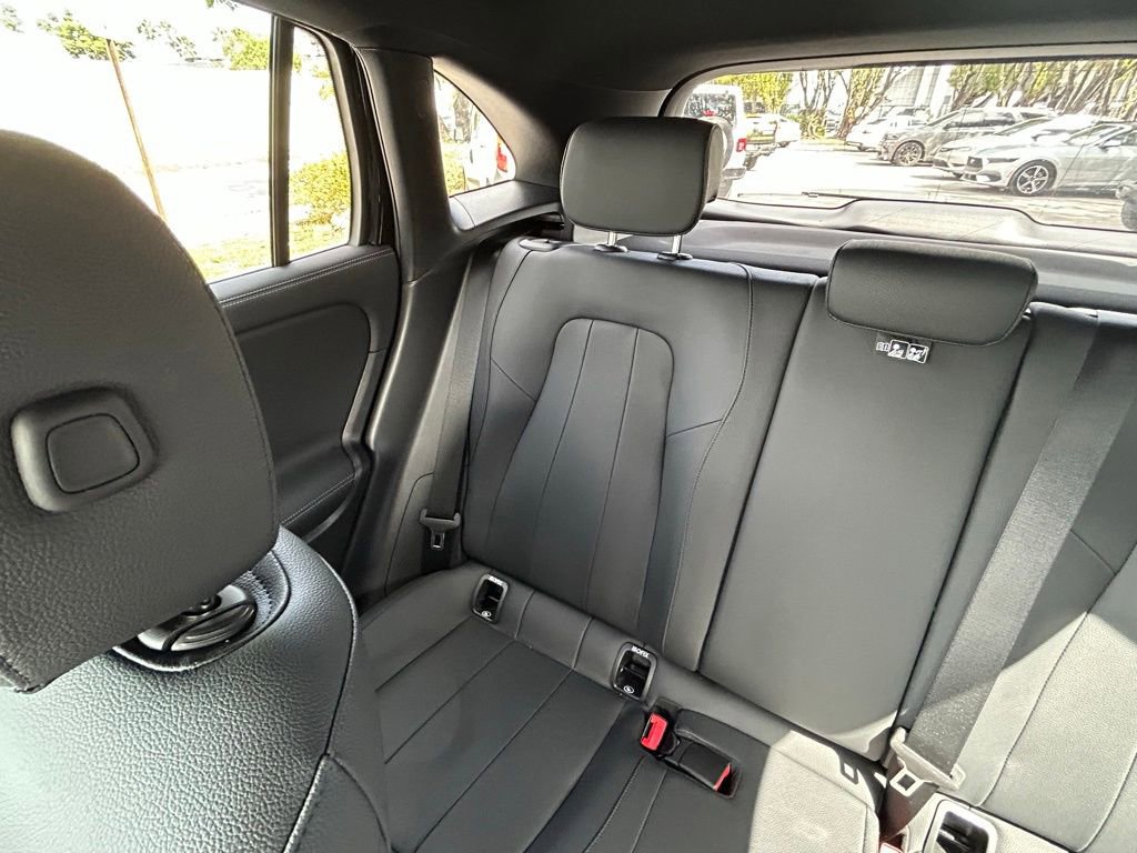 Used 2025 Mercedes-Benz GLA 250 GLA 250 image 12