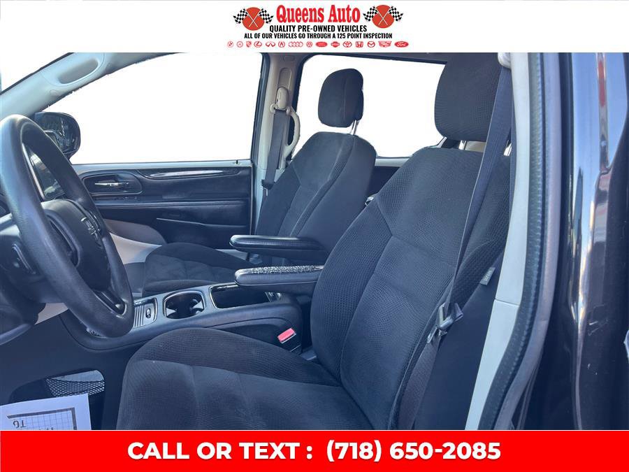 Used 2019 Dodge Grand Caravan SE FWD image 10