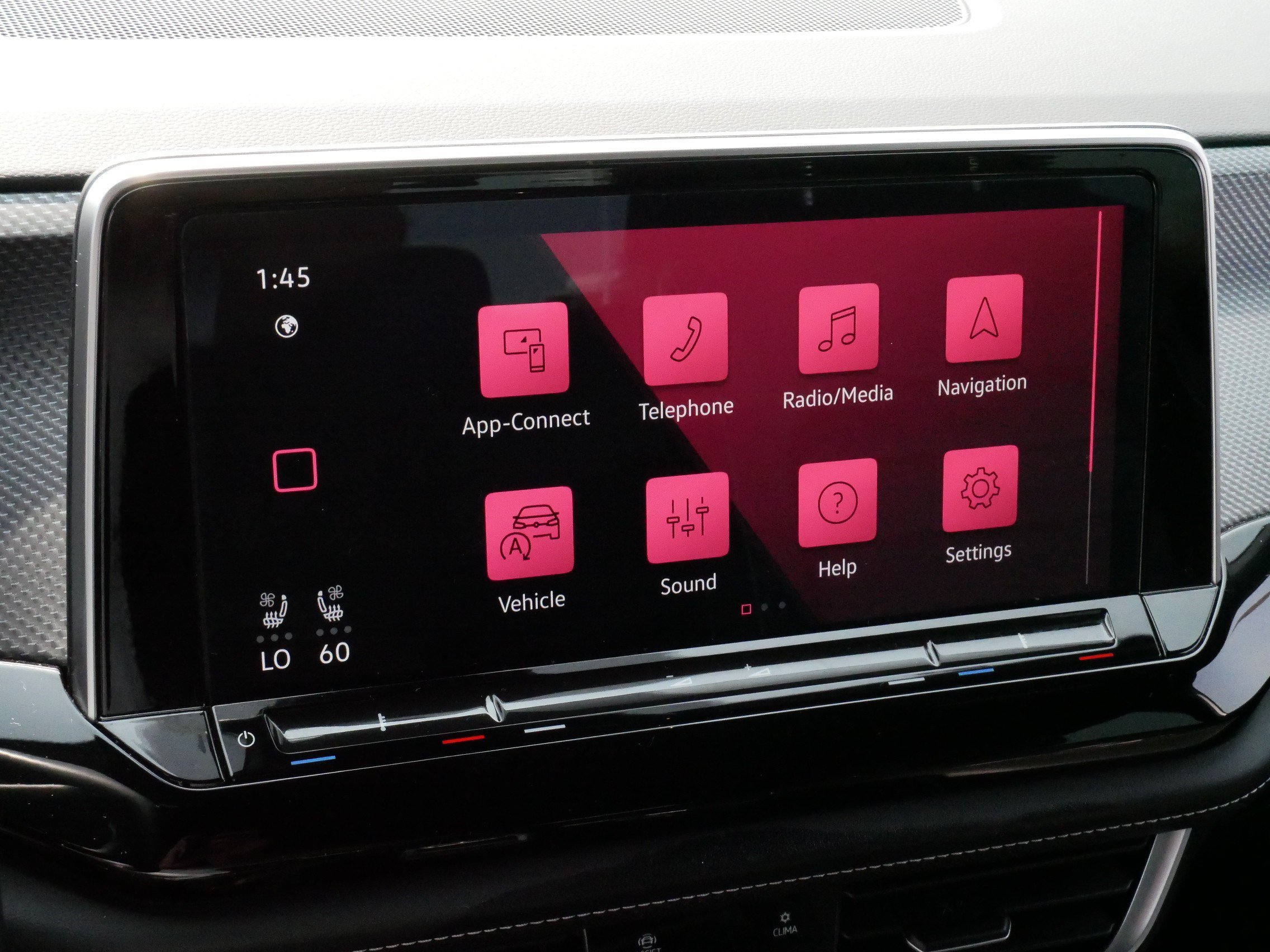 Certified 2024 Volkswagen Atlas Cross Sport SEL R-Line AWD/4WD image 22