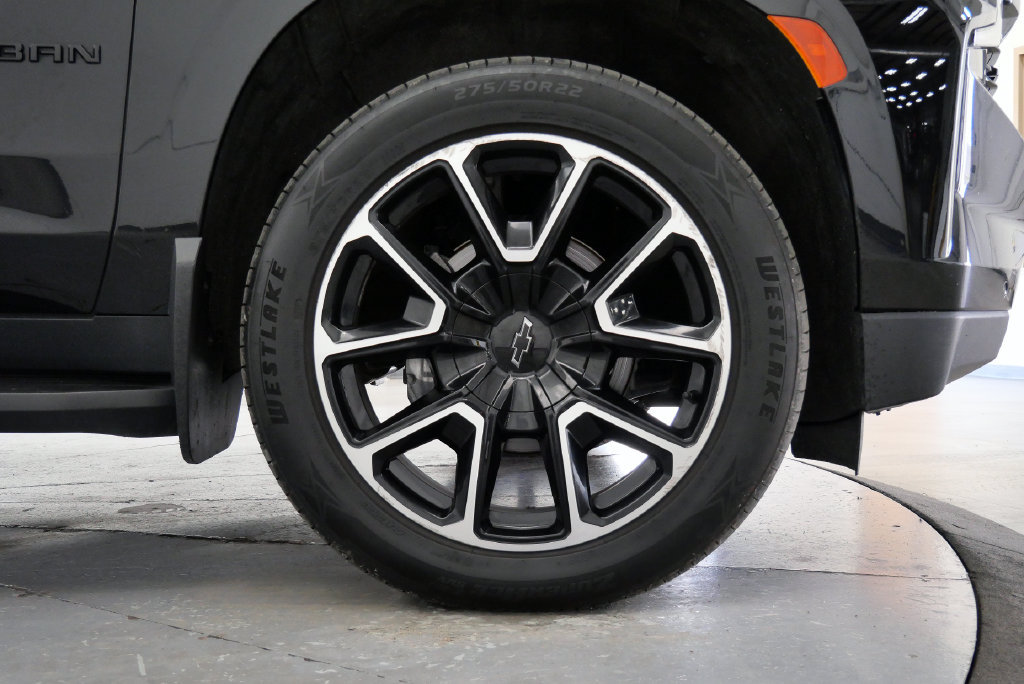 Used 2023 Chevrolet Suburban RST w/ Luxury Package AWD/4WD image 37