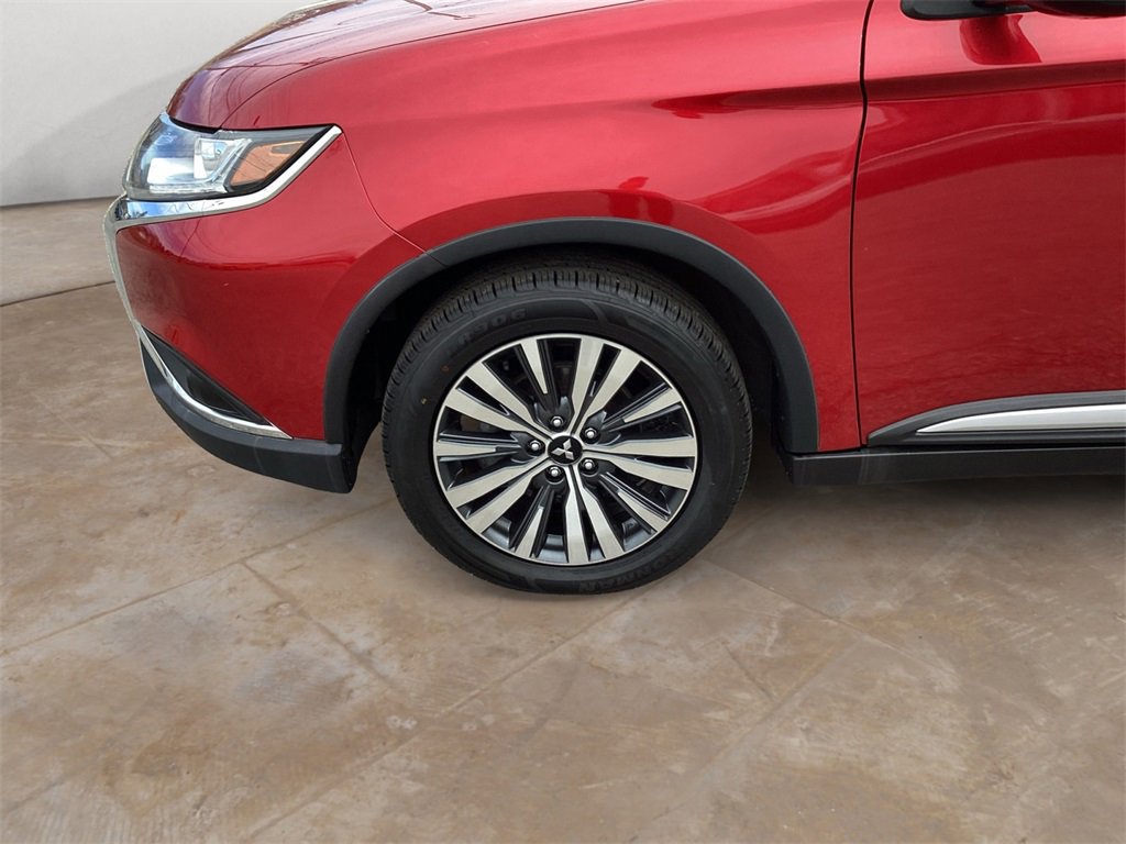 Used 2020 Mitsubishi Outlander ES image 14