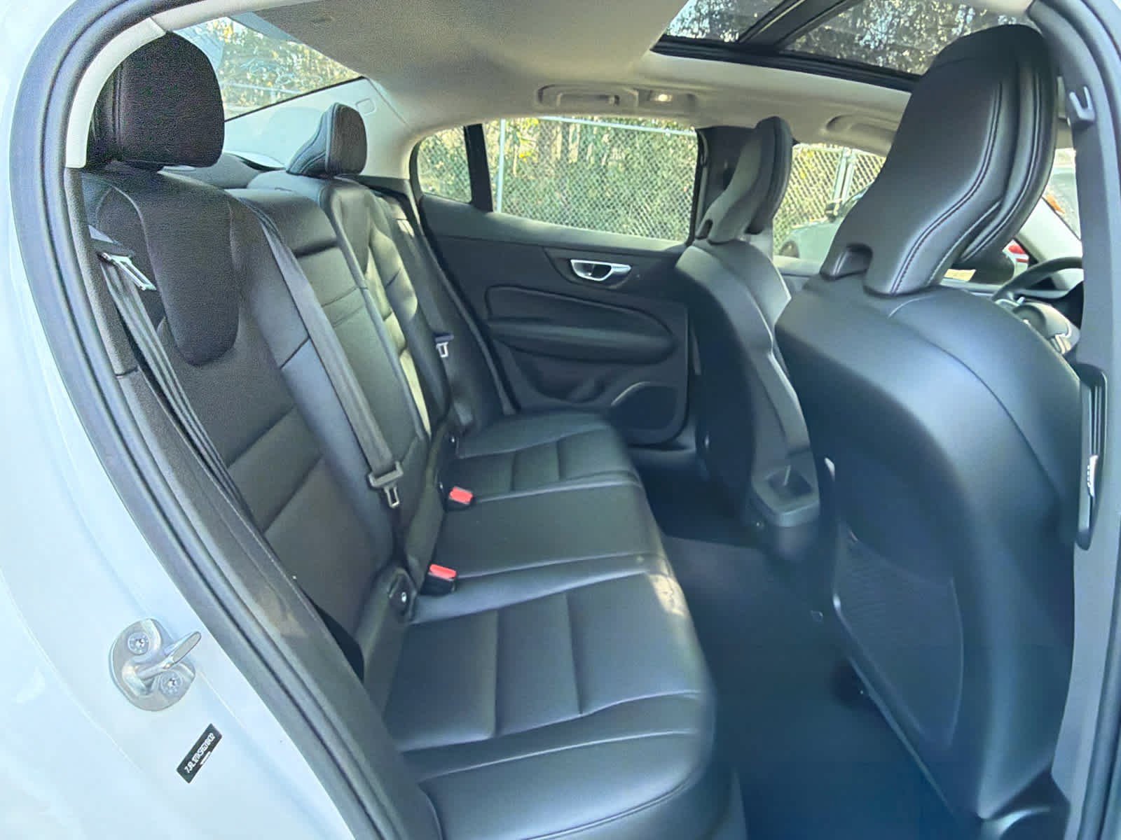 Certified 2024 Volvo S60 B5 Core image 23