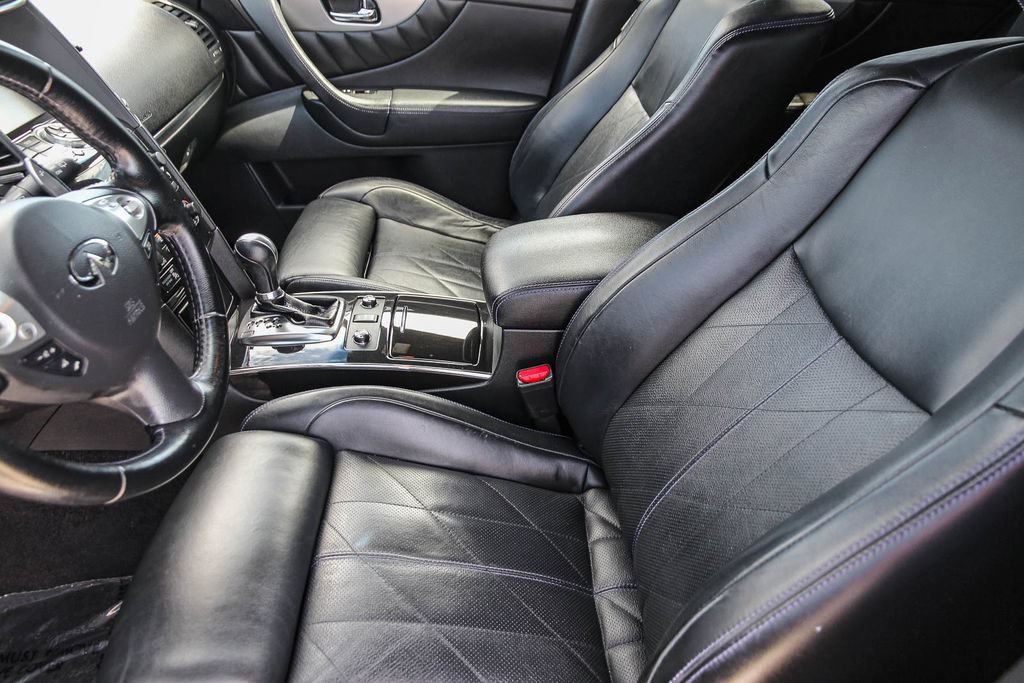 Used 2017 INFINITI QX70 2WD w/ Premium Package image 18