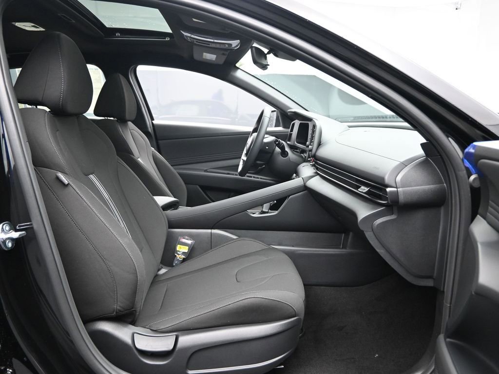 Used 2026 Hyundai Elantra SEL Sport Premium FWD image 33