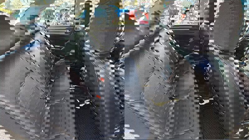 Used 2014 Volkswagen Passat 2.5 SE image 7