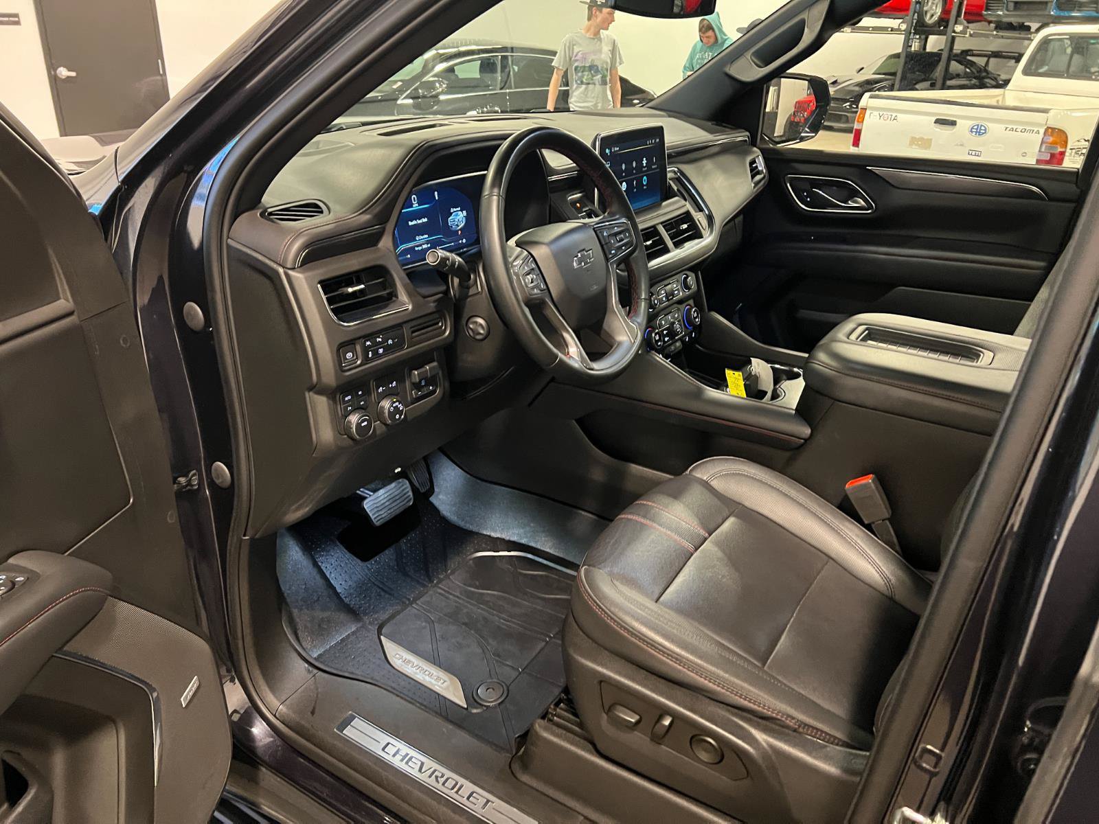 Used 2023 Chevrolet Tahoe RST w/ Luxury Package AWD/4WD image 10