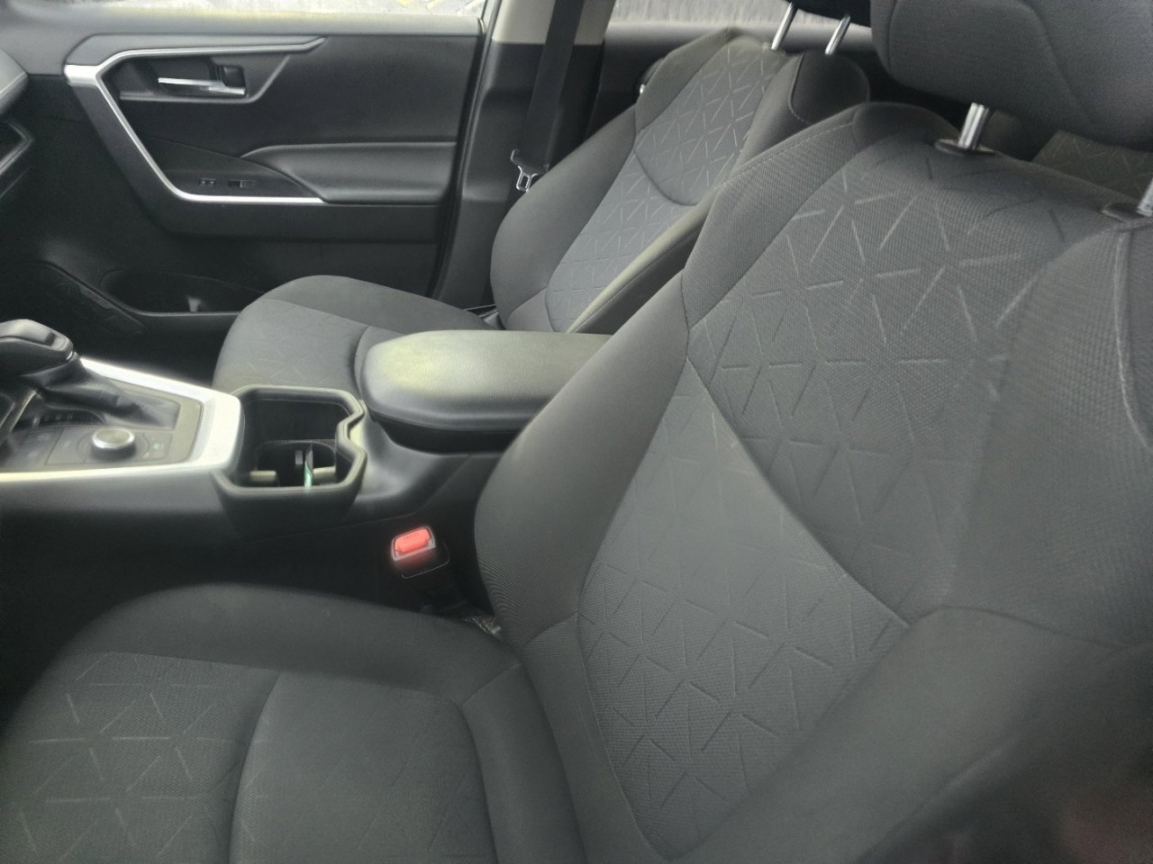 Certified 2022 Toyota RAV4 XLE w/ Convenience Package image 20