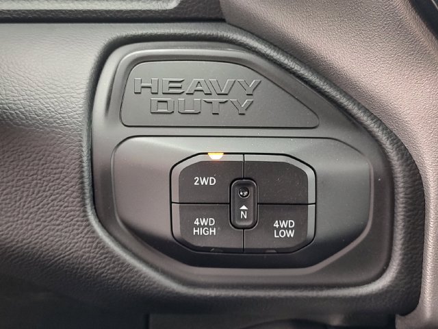Used 2026 RAM 2500 Laramie AWD/4WD image 19