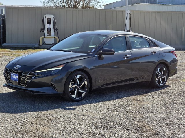 Used 2022 Hyundai Elantra Limited FWD image 4