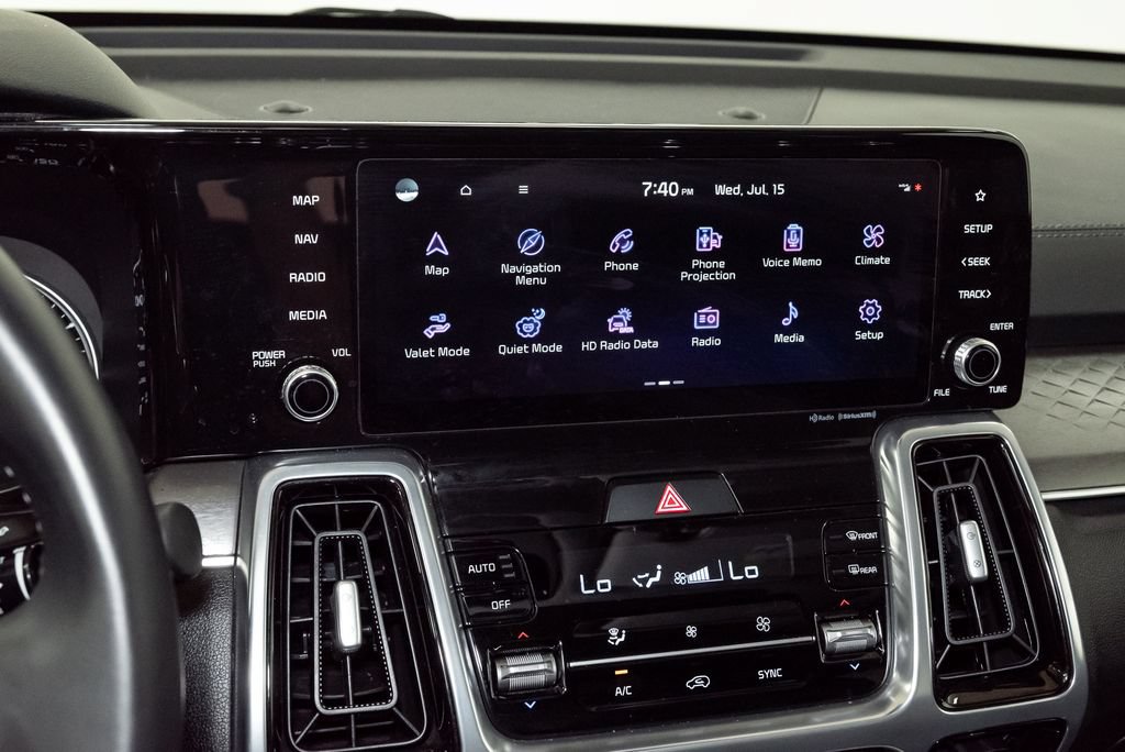 Used 2022 Kia Sorento SX AWD/4WD image 16