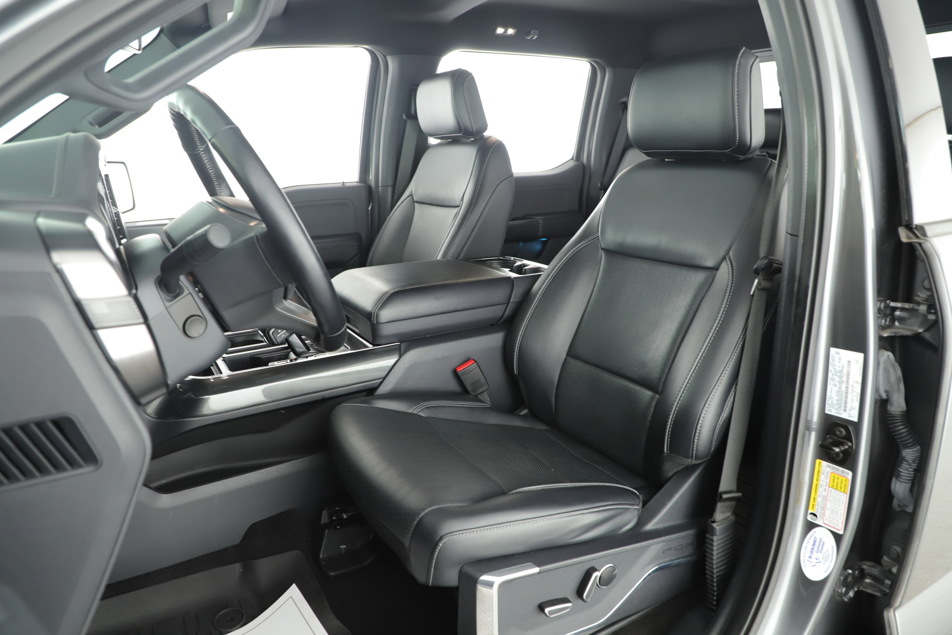 Used 2022 Ford F150 Lariat w/ Equipment Group 502A High image 12