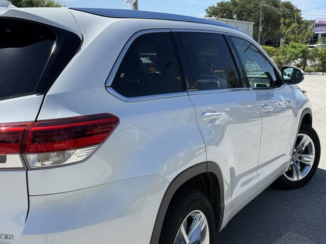 Used 2018 Toyota Highlander Limited FWD image 7