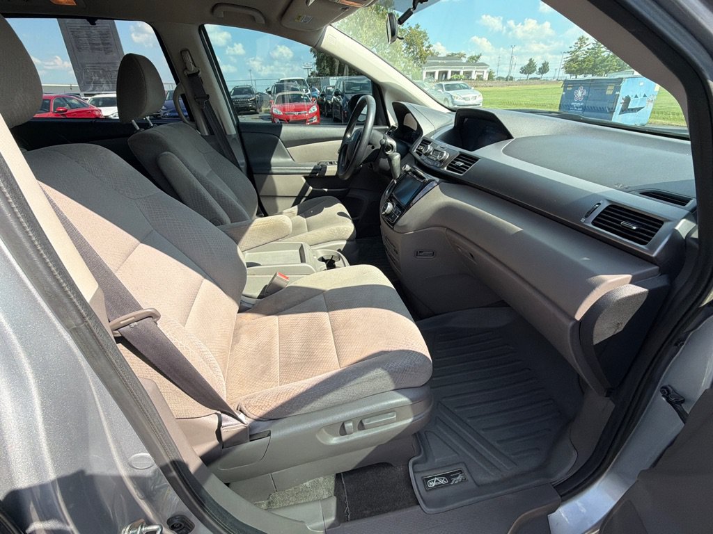 Used 2016 Honda Odyssey SE image 13