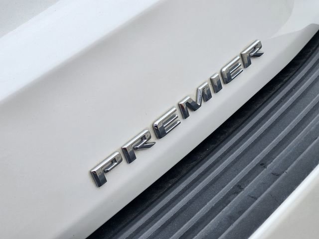 Used 2024 Chevrolet Suburban Premier w/ Premium Package RWD image 12