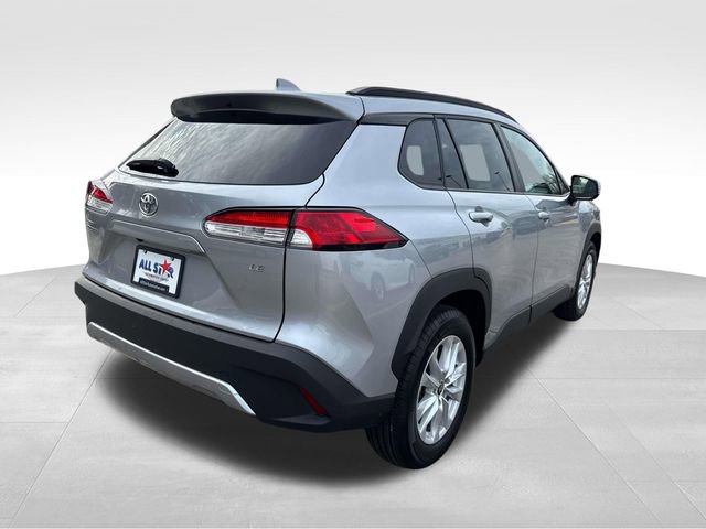 Used 2024 Toyota Corolla Cross LE image 9